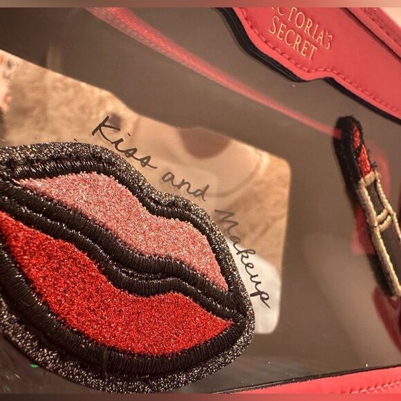 Victoria's Secret Cosmetic Case Clear Pink
Patches Beauty Travel Makeup … - Picture 17 of 17